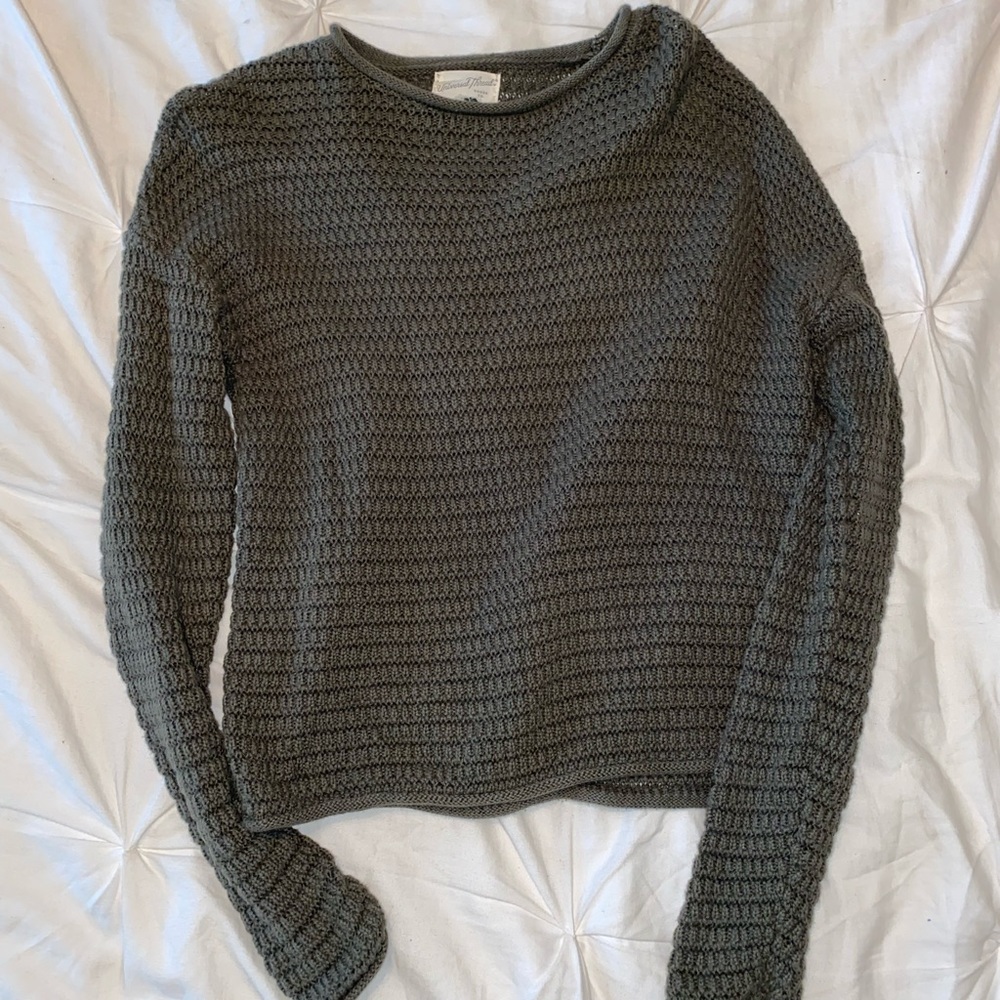 women’s xs universal thread green sweater